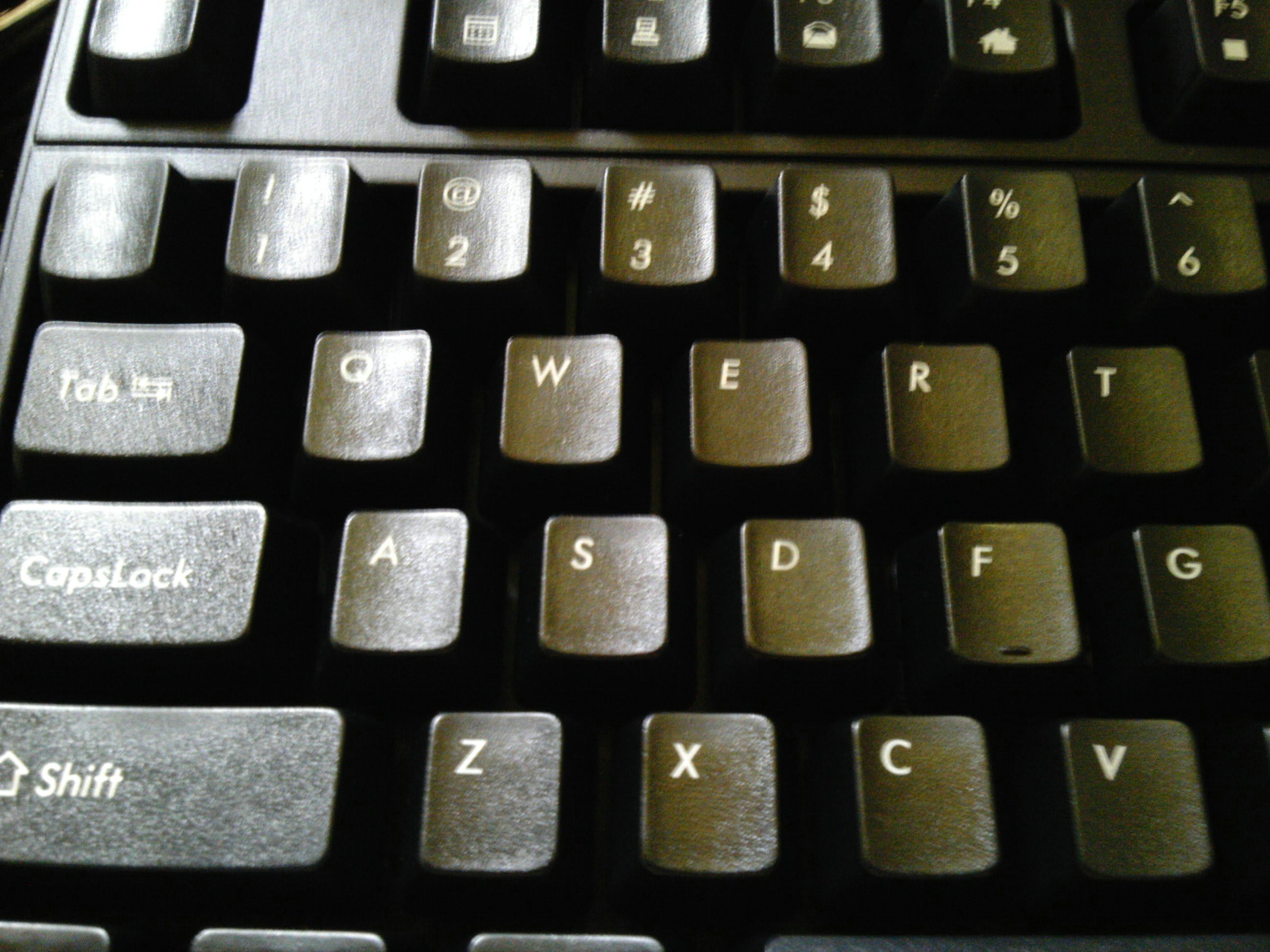 ��9.5���� PLU ML-G3000 �޳�ͻ��ɫ����[�ѳ�]