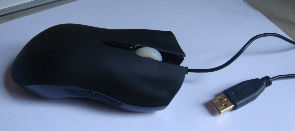 �������� Razer Lachesis ���������,200����