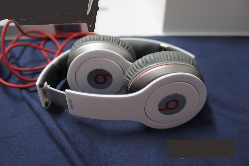 ����1500��7�죬������İ�ɫħ��SOLO HD����������ͬ�ǽ��ס�