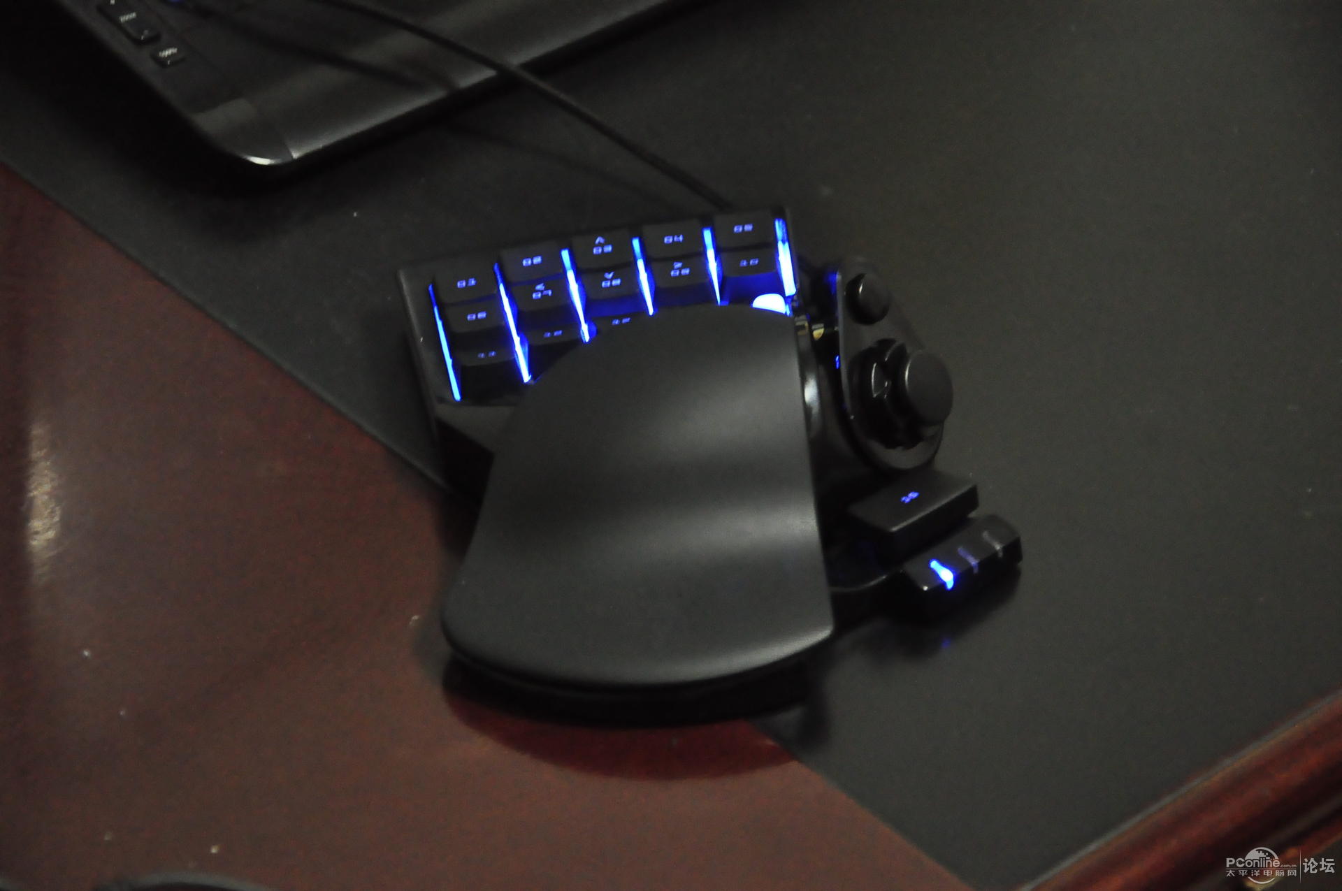 ������RAZERŵ˹ħ��