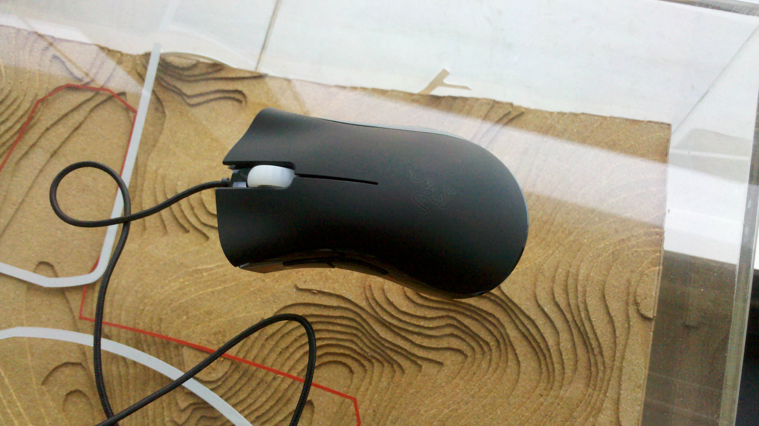 ��14���ۡ��ѱ�Ԥ�� ��ƷRAZER��������  95�� ����