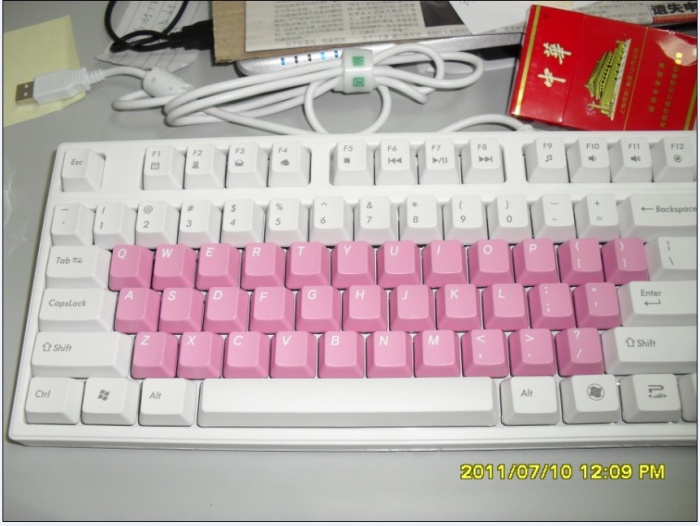 ��ɫ���̵����kforce��ɫ��ñ������