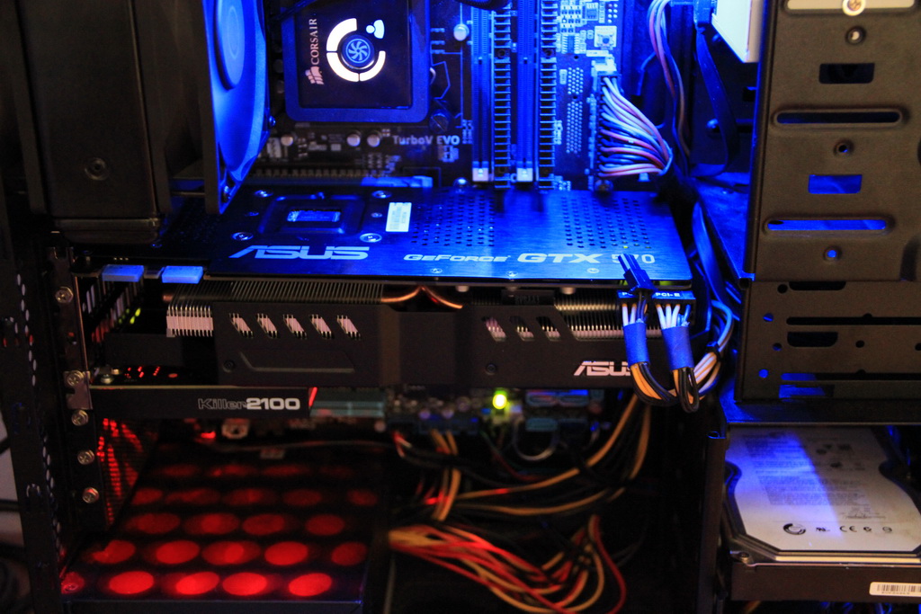��˶GTX 570 DirectCU II