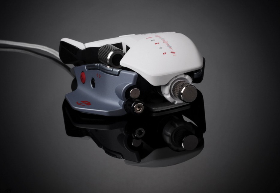 ���͹��죬Cyborg R.A.T. Albino���ǳ�