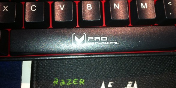 �����V7û�д�RAPOO��Logo�ģ�