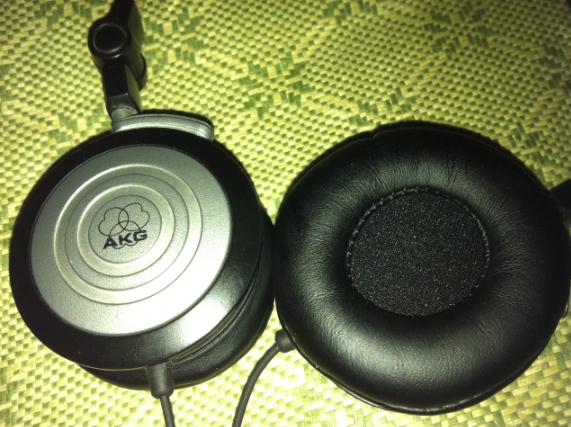 ������������AKG K26P+SteelSeries QCK++ӣ�Ҳٿش��