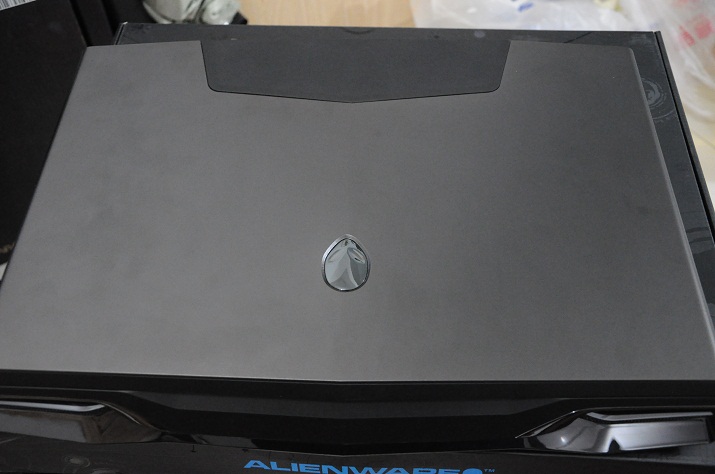 ����������M18X  M18X I7-2820/8G/750G*2/˫�Կ�ATI6970CF/1080P/1������