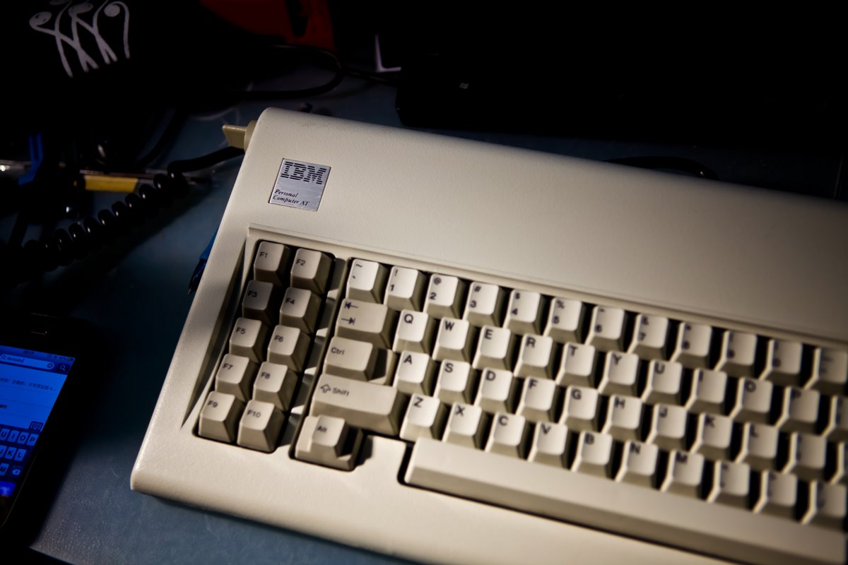 α�о��ǡ���MODEL F