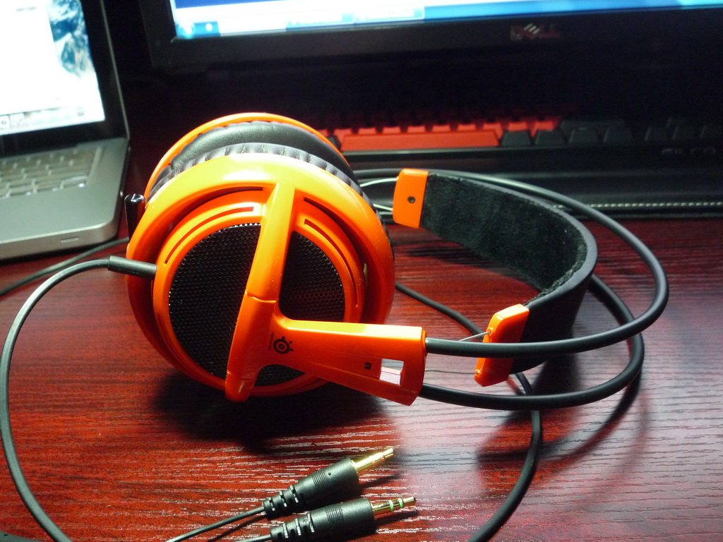 (�ѳ�������)Steelseries Siberia V2 ��ɫ ��������