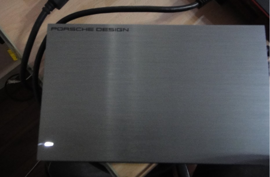 ���ѳ�����LaCie  Porsche Design  1T�ƶ�Ӳ�� 9.5�� �Ե�50