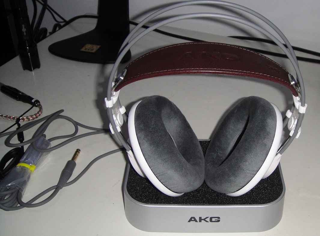 �Ϻ����س� AKG K701
