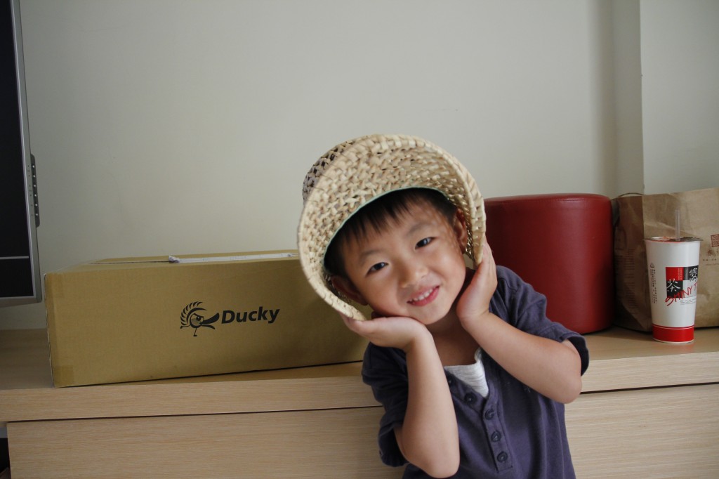 [�ψD,�D��]�����õ���Ducky DK9008R shine �t�S���w�����I�P