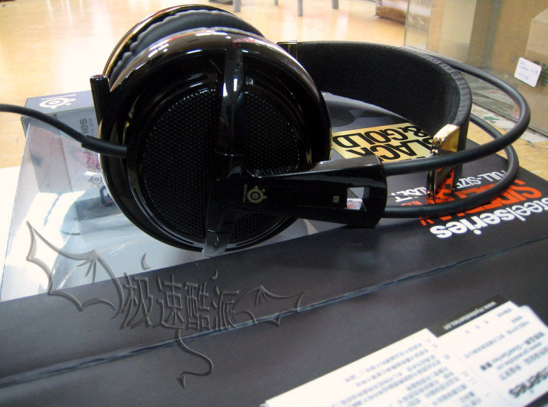 ��̳�׷� SteelSeries �������� V2 �ڽ�����羺��Ϸ���� ����ʵ��굽��