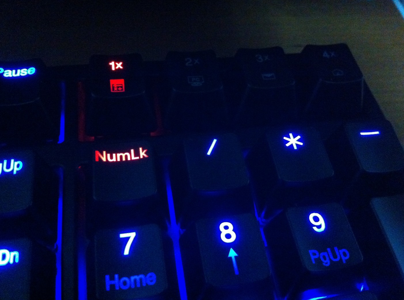 ѱ༭ ͼ Shining + ѺϽ + CEO