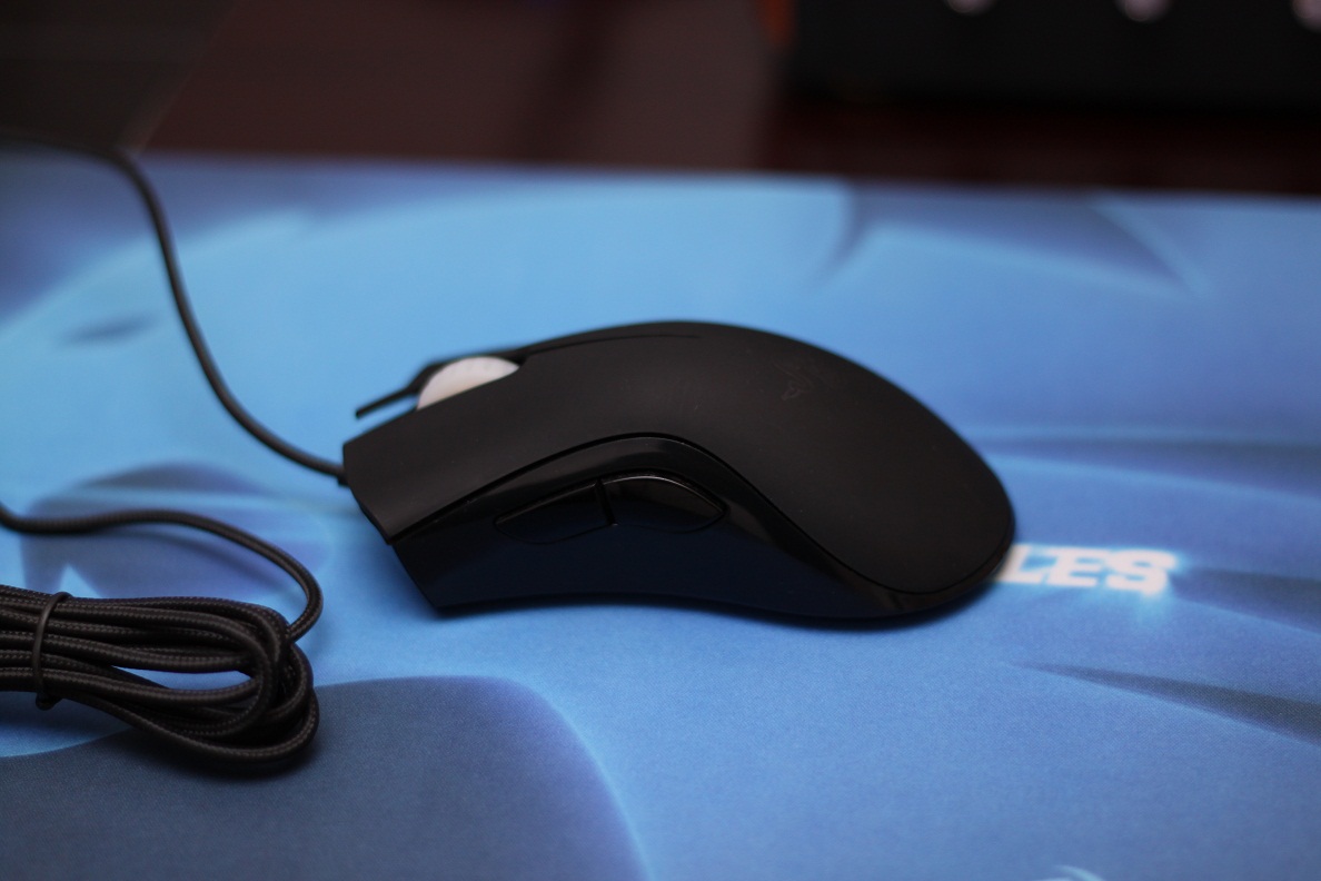 �ü۸�� ����������GTS̼�����棬 Razer��ս�����������װ