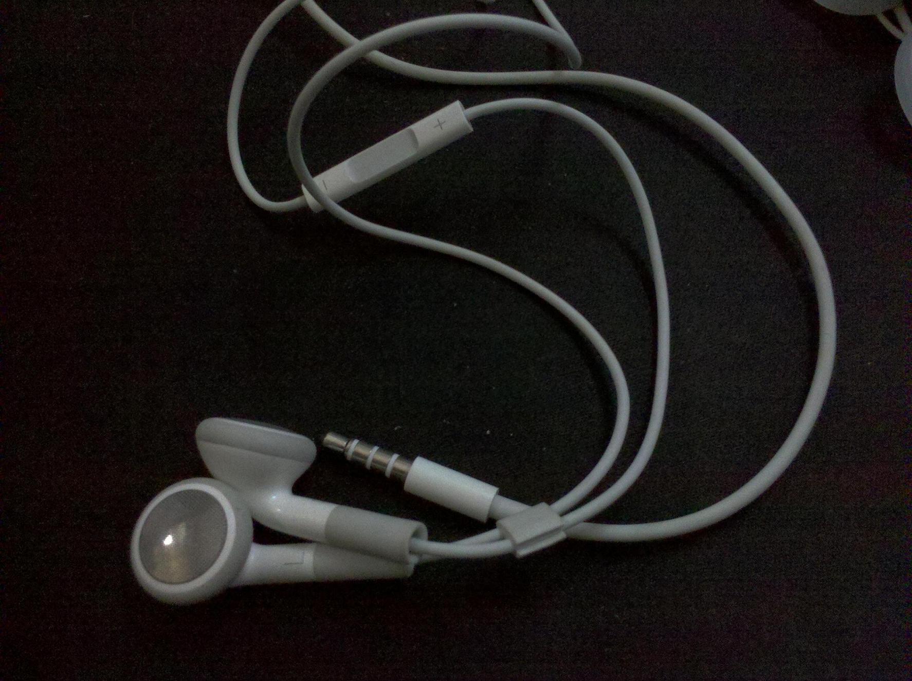 ������IPHONE��IPODԭװ������һ�� �Ա�����