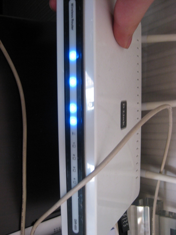 �����ݡ������ۡ�D-Link��Ѷ��Linksys���ϵͳ�������������غϲ���458Ԫ���Ա�����