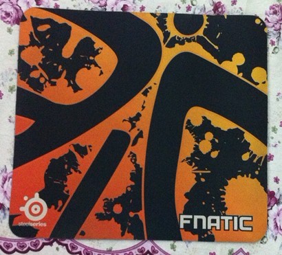 ���۾������FNATIC QCK���档��