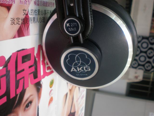 ��AKG K271 MKII���ž��£�700����