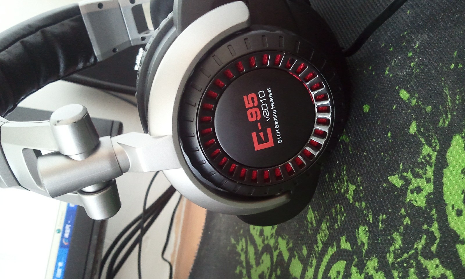 ��������E95 V2010