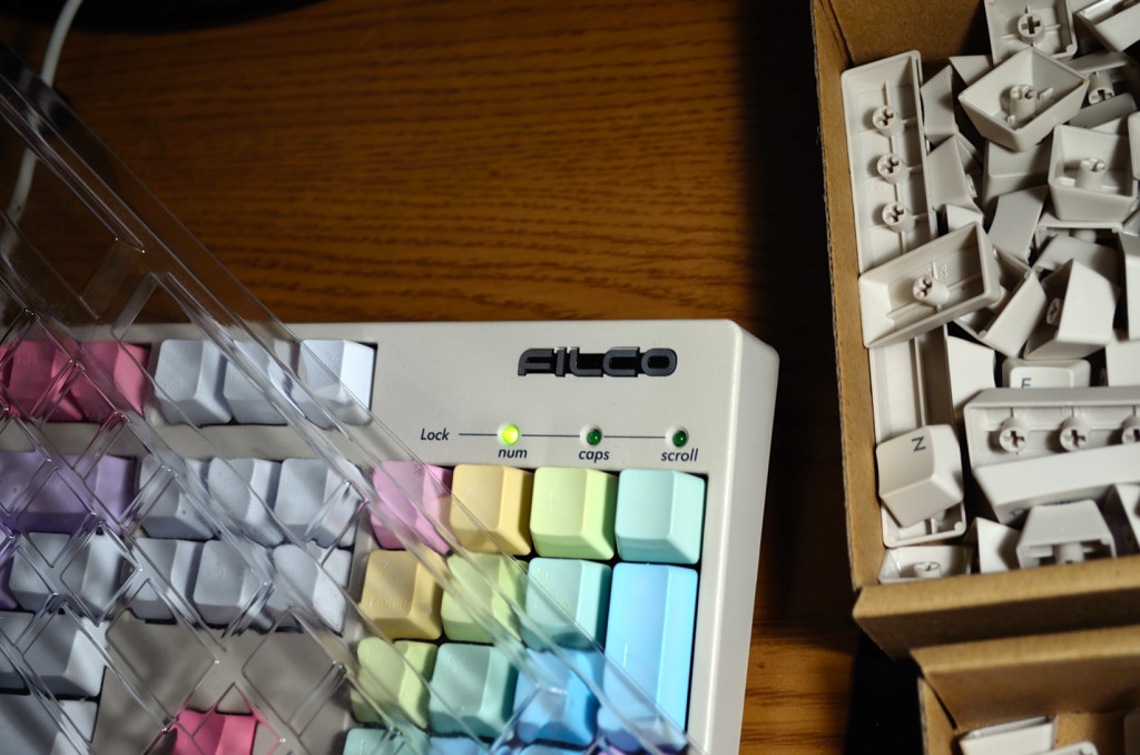 ���Ϻ��������ۡ�Filco104ʥ��һ����ɫ/�����е����+�ʺ��ñ