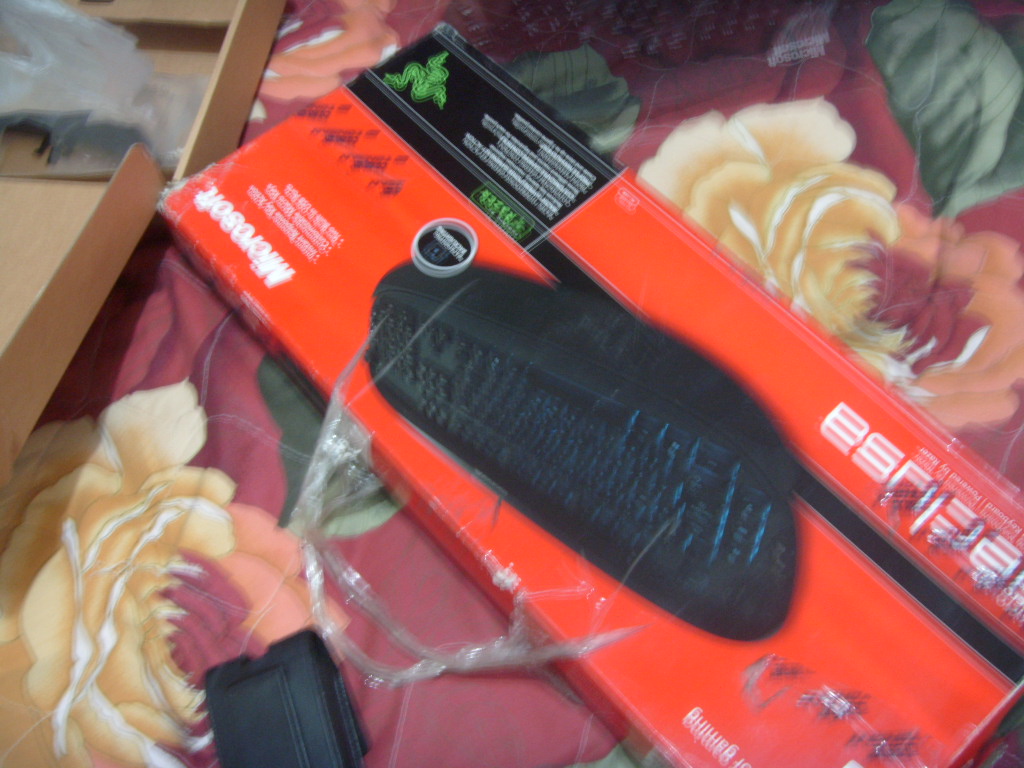���������������ļ��̡���΢����razer���ϳ��Ķ�֩��
