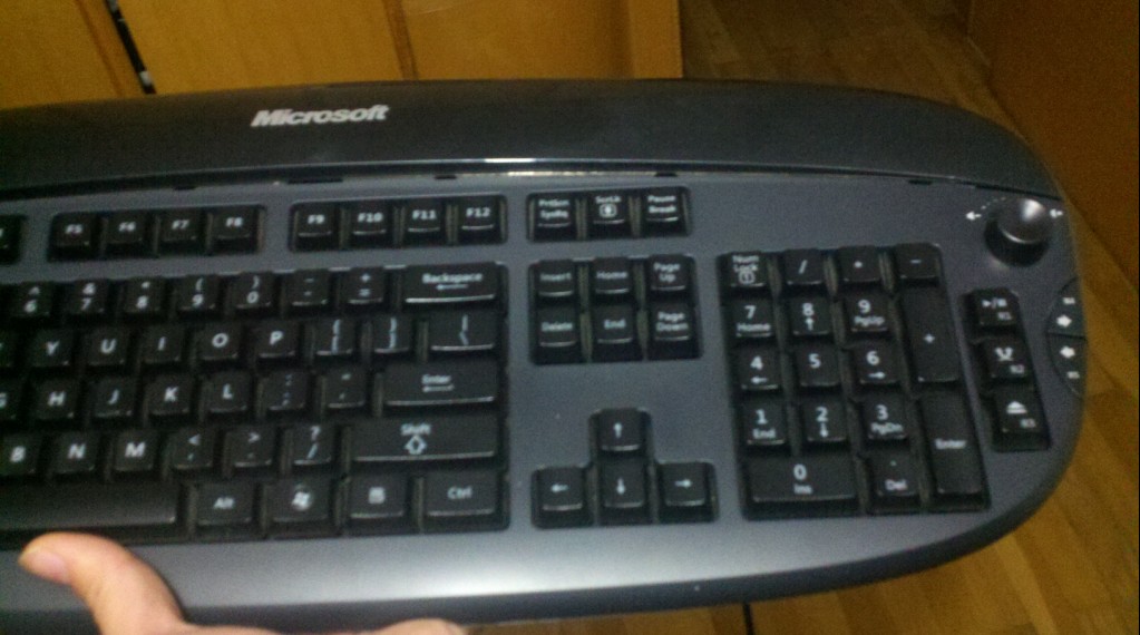 ���������������ļ��̡���΢����razer���ϳ��Ķ�֩��