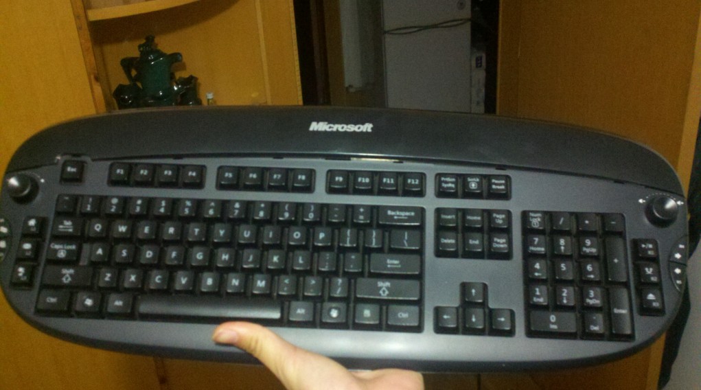 ���������������ļ��̡���΢����razer���ϳ��Ķ�֩��