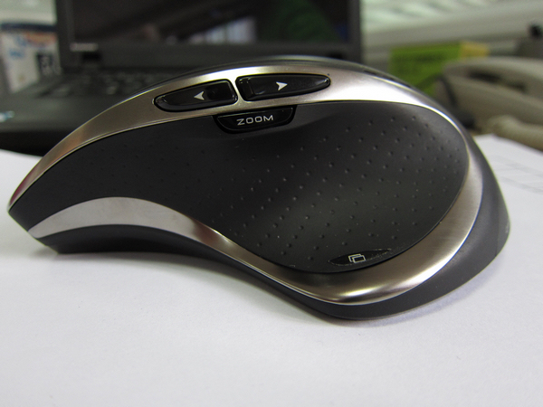 ����8�·�������޼� Logitech M950