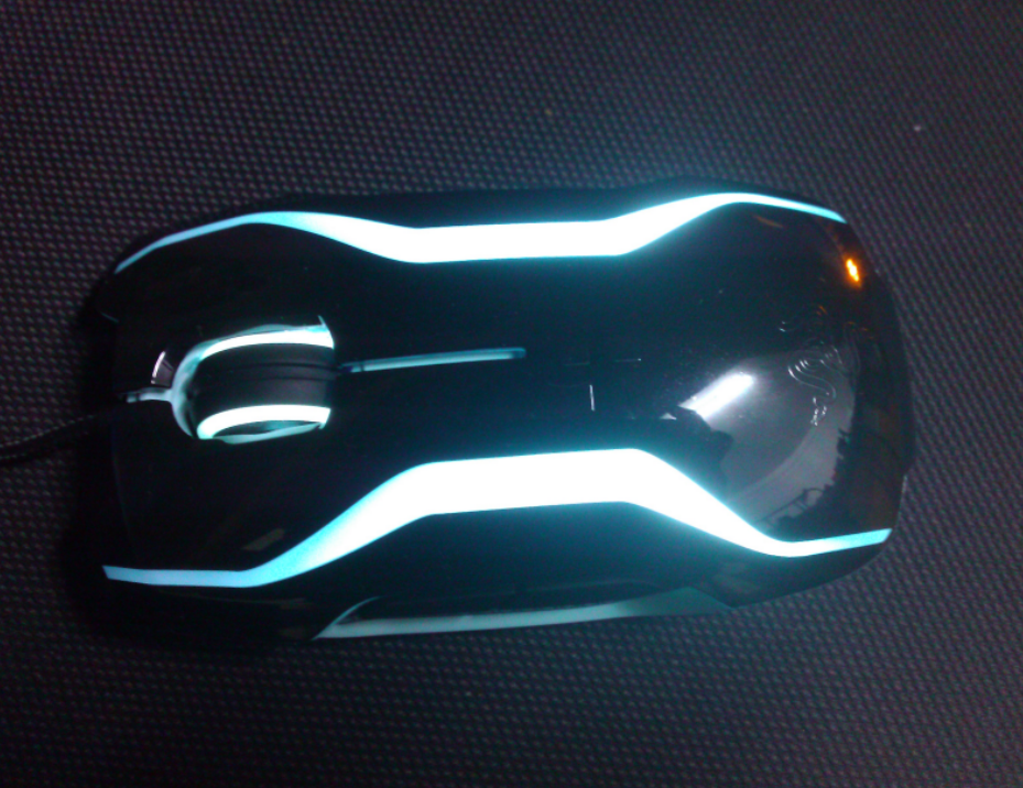 ����9.5�� razer��ս��