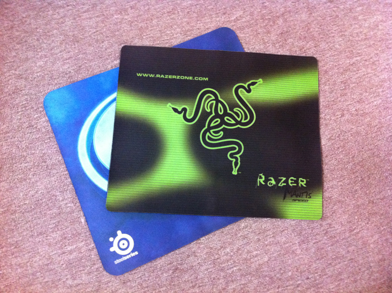 steelseries QCK EG & RAZER SPEEDID:Rock.Boy 110Ԫȥ
