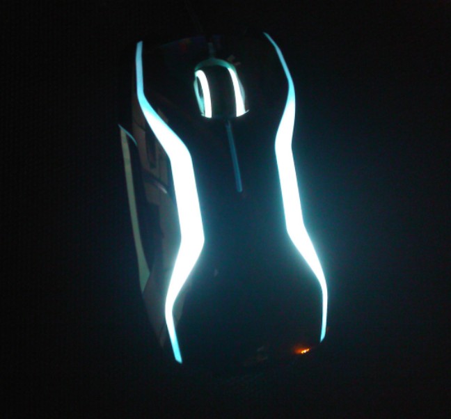 ���ѳ���9.5������razer tron