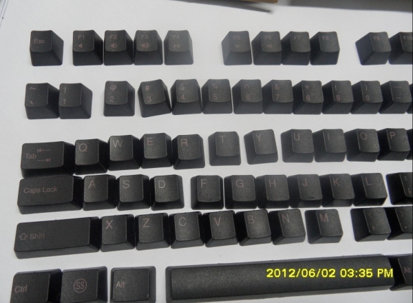 KBC 104 PBT 7g 6Gv2 ����ȫ������ ��ɫ�Һ��ּ�ñ