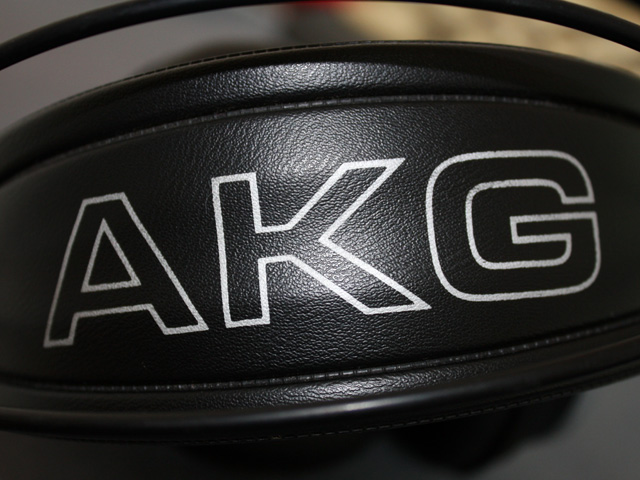 akg 271s