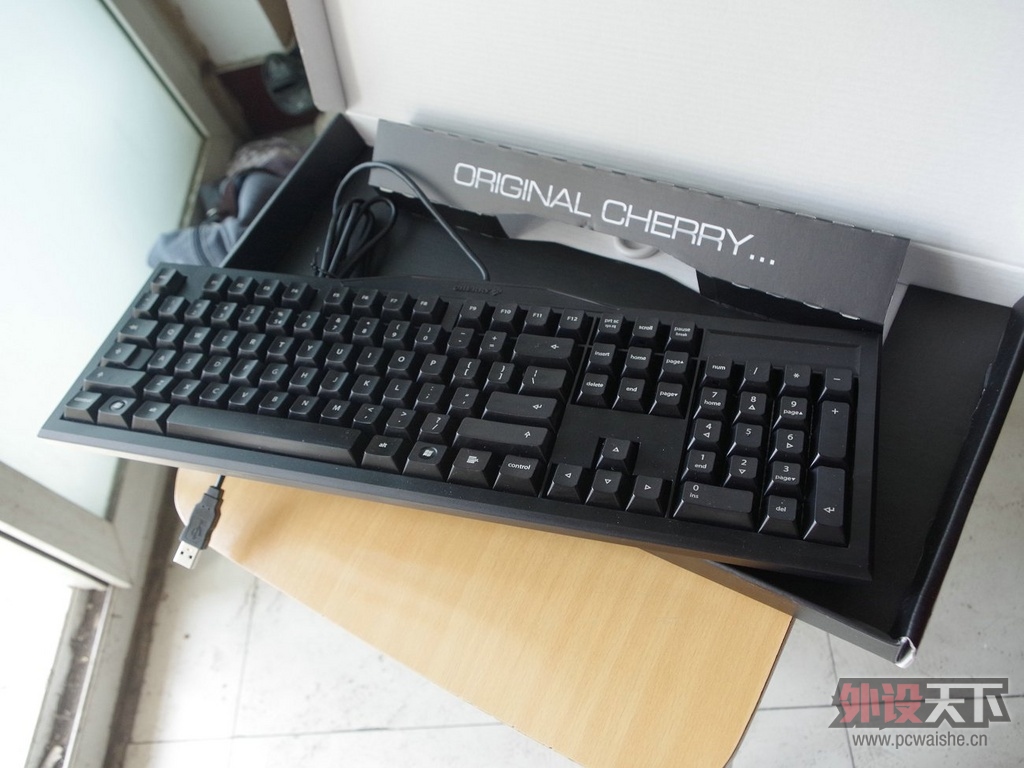 灵灵的Cherry mx BOERD 2.0 POM收入图集