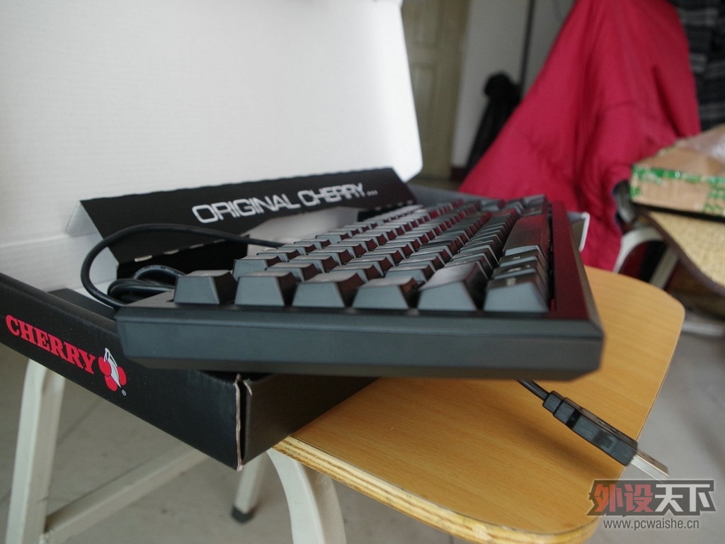 灵灵的Cherry mx BOERD 2.0 POM收入图集