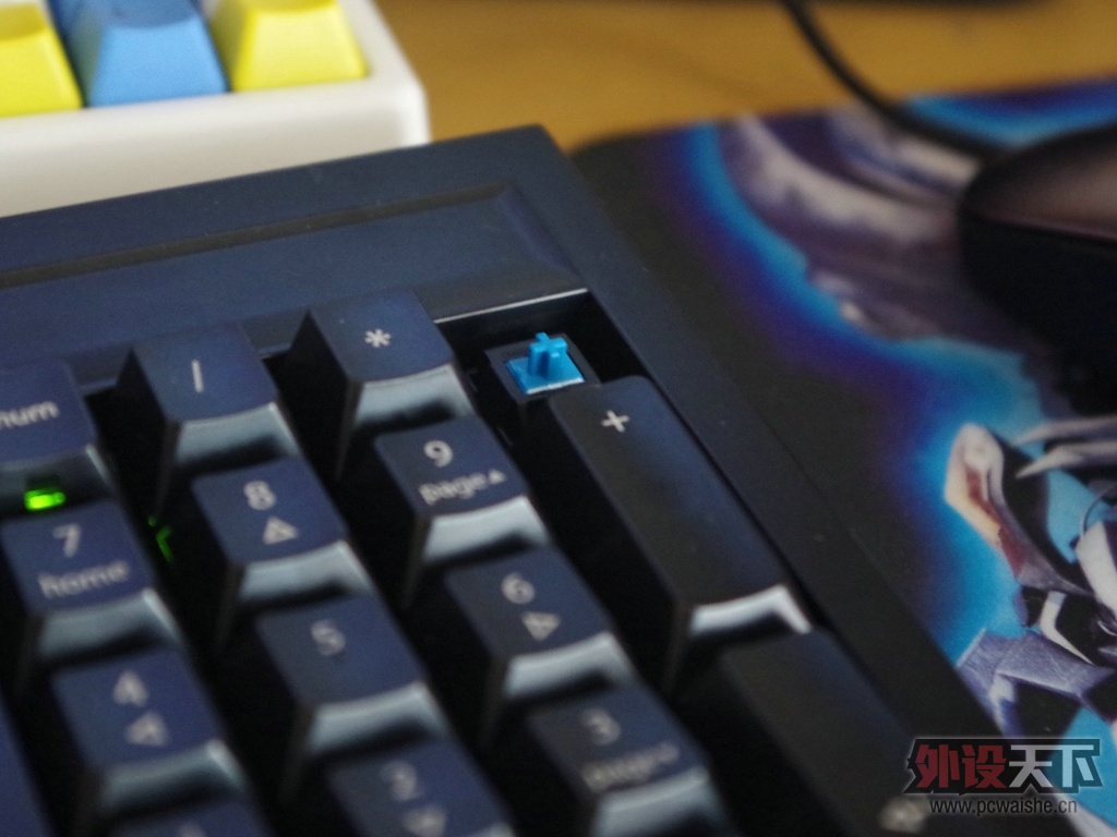 灵灵的Cherry mx BOERD 2.0 POM收入图集