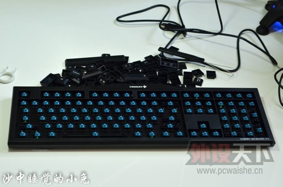 CHERRY 3850 MX3.0——拆解——改灯——丰胸篇