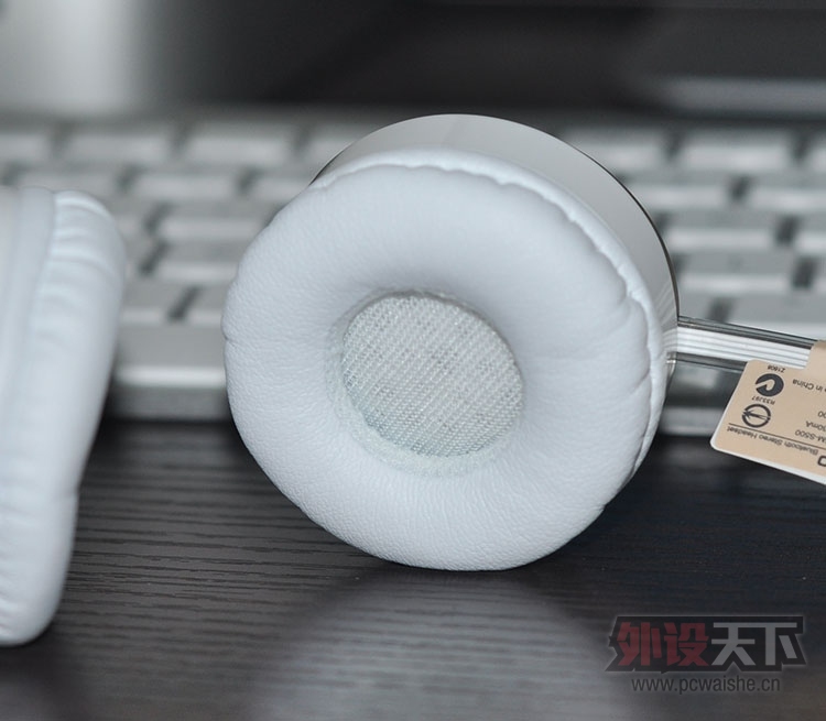 雷柏RAPOO无线蓝牙键盘E6700、蓝牙耳机S500 开箱＋试用报告