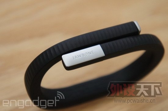 Jawbone Up24评测：无线同步功能出色