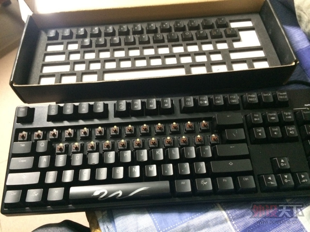 小白 IKBC F-104 加灯