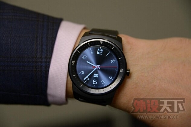 LG G Watch R  11 ŷ