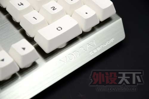 搭载Libra合金平衡系统 狼派发布虚空战舰键盘