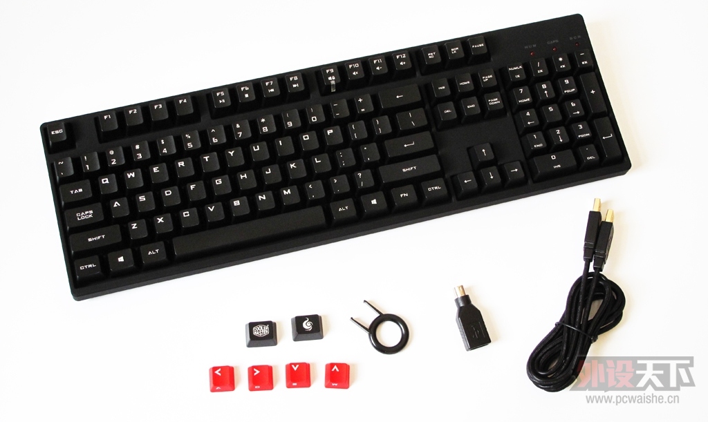 CoolerMaster酷冷至尊烈焰枪XT104青轴机械键盘上手详拆解评测--只为性价比而来！
