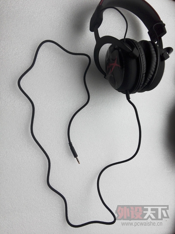 金士顿HyperX Cloud Core电竞耳机试用体验--Cloud家族极具性价比耳机