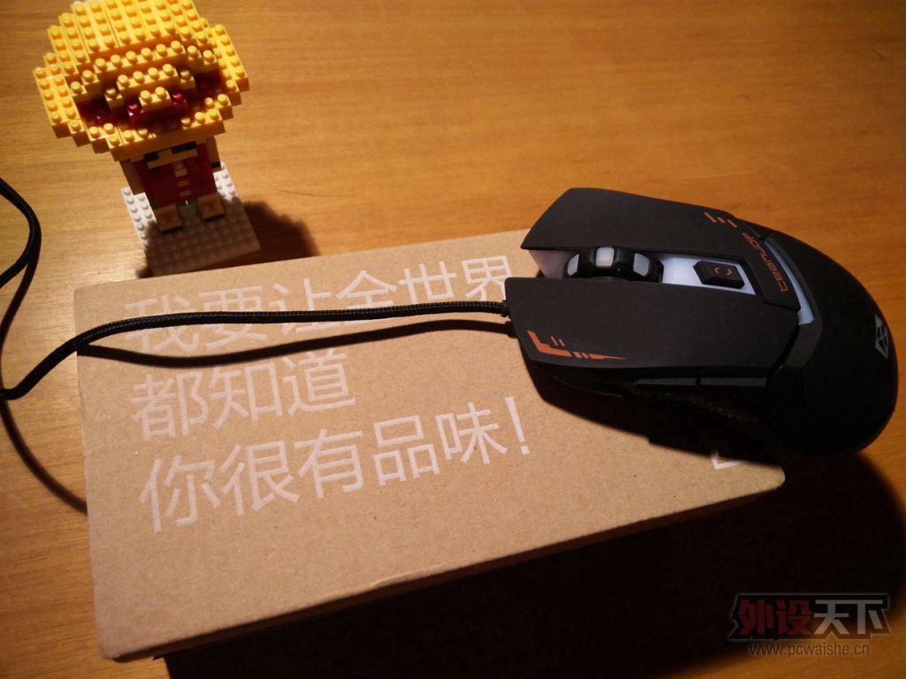 亮瞎眼的玩物——狼派NAGA娜迦开箱