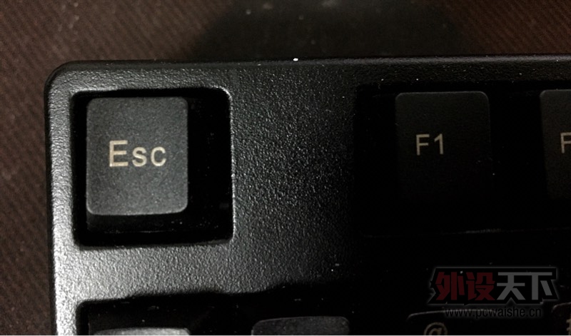 我这个filco ESC偏左 这是通病吗？