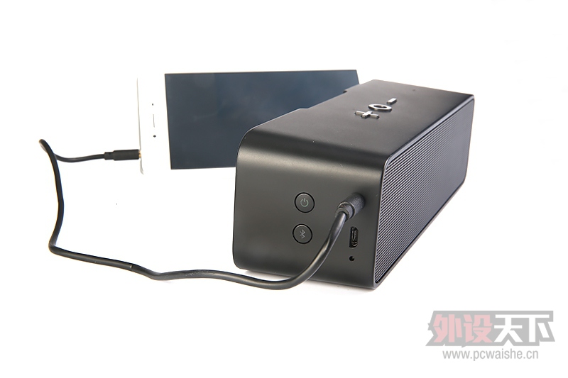 小资情调充盈——Razer Leviathan Mini利维坦巨兽迷你蓝牙音箱简评