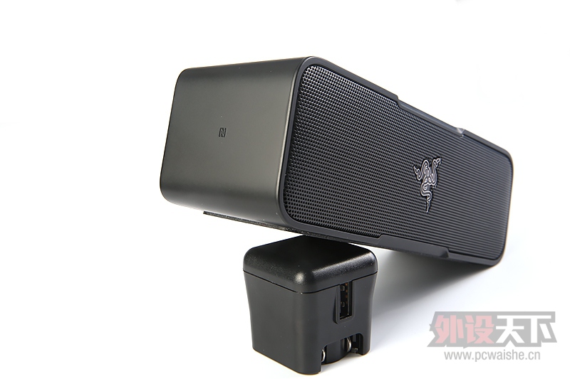 小资情调充盈——Razer Leviathan Mini利维坦巨兽迷你蓝牙音箱简评