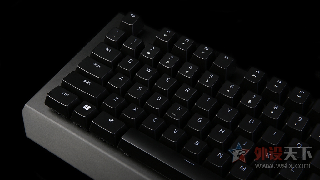 外设天下-雷蛇黑寡妇蜘蛛X幻彩版机械键盘